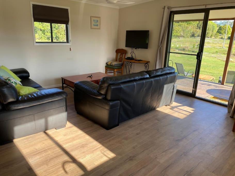 Pinbarren Green Lodges Noosa Exterior foto